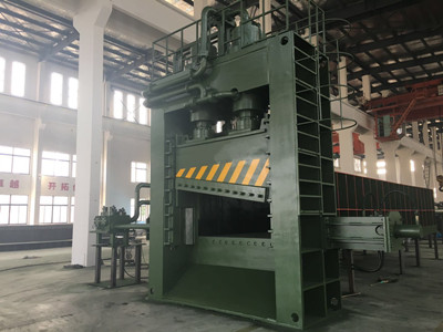 西藏重廢剪切（qiē）機